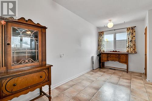 882 Balsam Drive, Ottawa, ON - Indoor Photo Showing Other Room