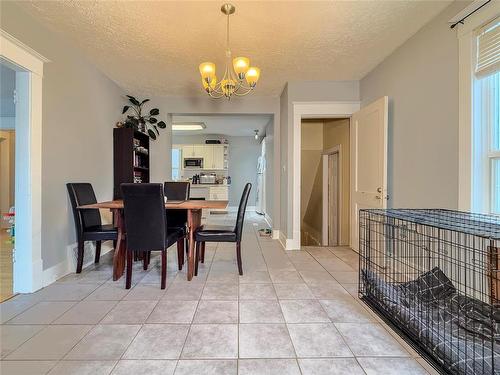 317 Dennis Street, Brandon, MB - Indoor Photo Showing Dining Room