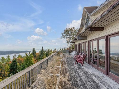 Terrasse - Rue De La Corniche, Baie-Saint-Paul, QC 