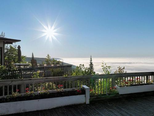 Terrasse - Rue De La Corniche, Baie-Saint-Paul, QC 