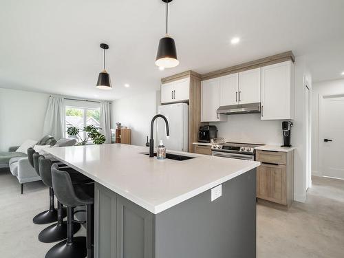 Cuisine - 1678  - 1680 Rue Jasmin, Sherbrooke (Brompton/Rock Forest/Saint-Élie/Deauville), QC - Indoor Photo Showing Kitchen With Upgraded Kitchen