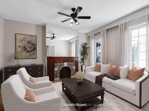 172 Sheridan Ave, Toronto, ON - Indoor Photo Showing Living Room