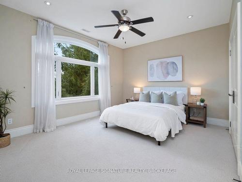 52 Grayfield Dr, Whitchurch-Stouffville, ON - Indoor Photo Showing Bedroom