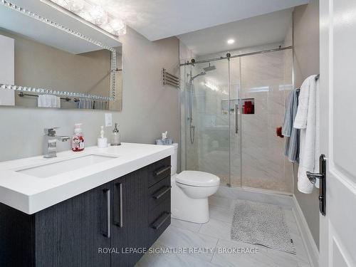 52 Grayfield Dr, Whitchurch-Stouffville, ON - Indoor Photo Showing Bathroom