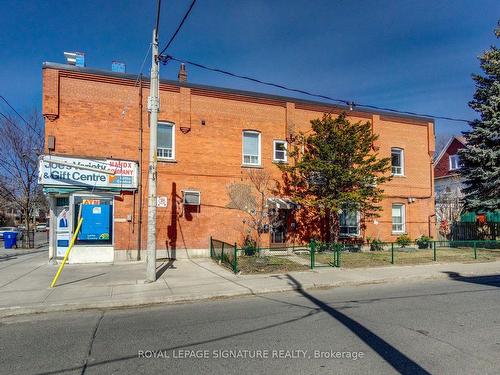 2B-110 1/2 Westminster Ave, Toronto, ON - Outdoor