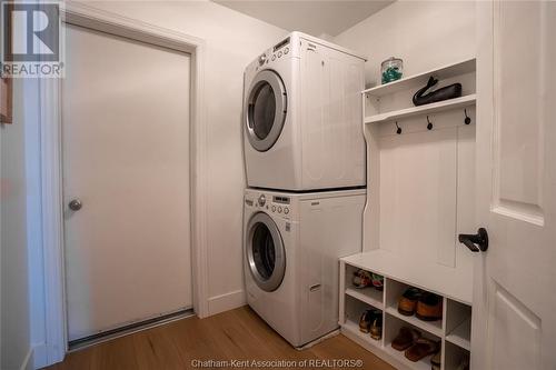 9525 River Line, Chatham, ON - Indoor Photo Showing Laundry Room