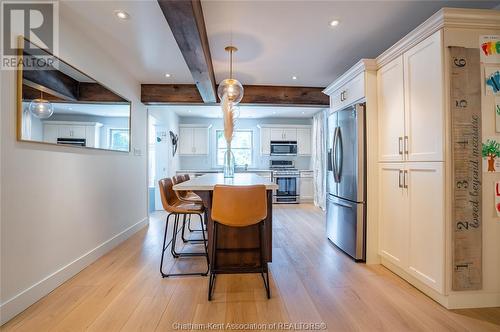 9525 River Line, Chatham, ON - Indoor Photo Showing Kitchen