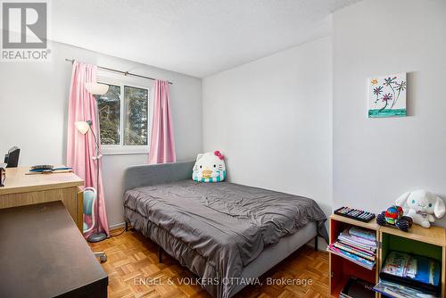 17 - 3301 Mccarthy Street, Ottawa, ON - Indoor Photo Showing Bedroom