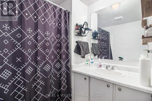 17 - 3301 Mccarthy Street, Ottawa, ON - Indoor Photo Showing Bathroom