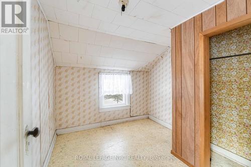 368 Ridgeway Road, Fort Erie (337 - Crystal Beach), ON - Indoor Photo Showing Other Room