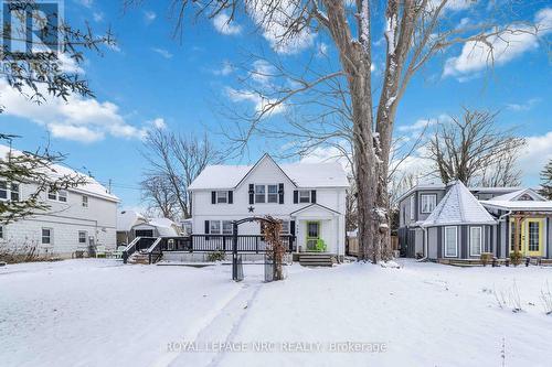 368 Ridgeway Road, Fort Erie (337 - Crystal Beach), ON - Outdoor With Facade