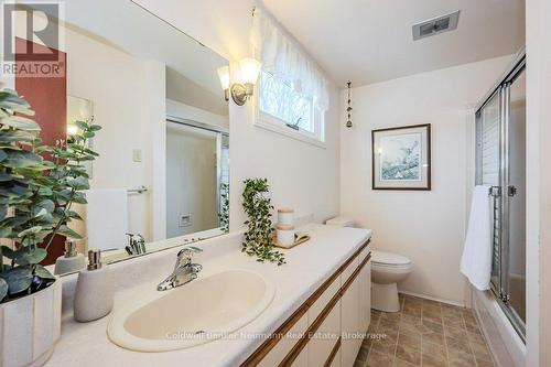 36 Devere Drive, Guelph (College), ON - Indoor Photo Showing Bathroom