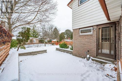 36 Devere Drive, Guelph (College), ON - Outdoor