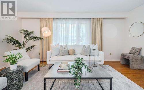 36 Devere Drive, Guelph (College), ON - Indoor Photo Showing Living Room