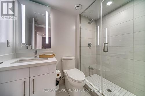 2308 - 188 Cumberland Street, Toronto, ON - Indoor Photo Showing Bathroom