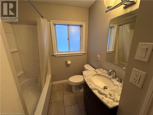 194 Pinebush Road, Cambridge, ON - Indoor Photo Showing Bathroom