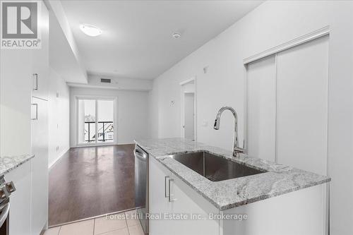 302 - 17 Spooner Crescent, Collingwood, ON - Indoor Photo Showing Kitchen With Upgraded Kitchen