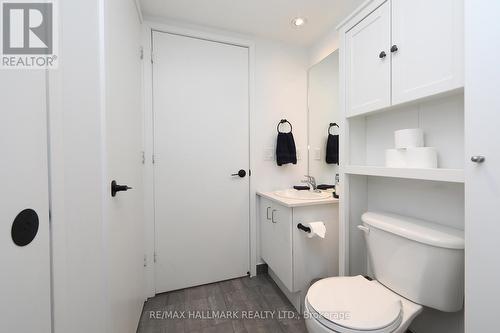 2201 - 285 Mutual Street, Toronto, ON - Indoor Photo Showing Bathroom