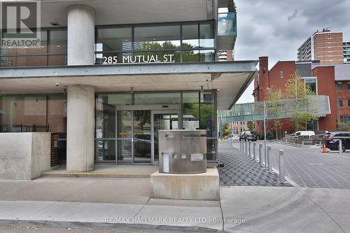 2201 - 285 Mutual Street, Toronto, ON - Outdoor