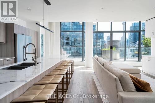 Ph01 - 650 King Street W, Toronto, ON - Indoor Photo Showing Kitchen With Double Sink With Upgraded Kitchen