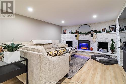 116 Churchill Street, Chatham, ON - Indoor With Fireplace