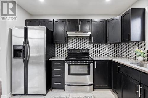 724 Cabana Road East, Windsor, ON - Indoor Photo Showing Kitchen