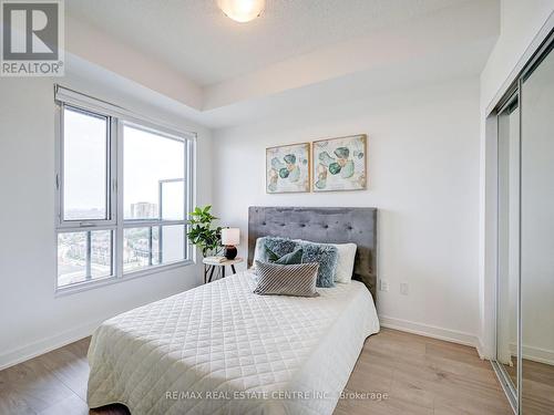 1722 - 8 Nahani Way, Mississauga, ON - Indoor Photo Showing Bedroom