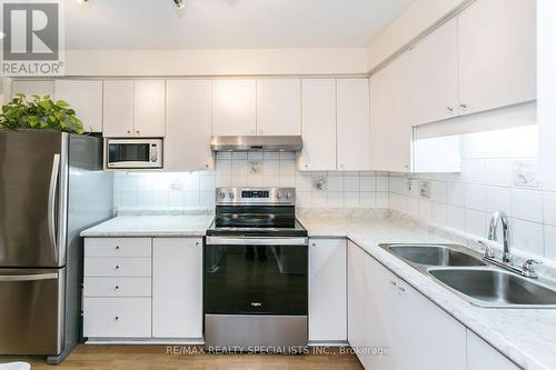 5 - 3400 Rhonda Valley Boulevard, Mississauga, ON - Indoor Photo Showing Kitchen With Double Sink