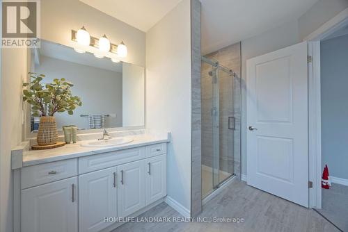 79 - 1061 Eagletrace Drive, London, ON - Indoor Photo Showing Bathroom