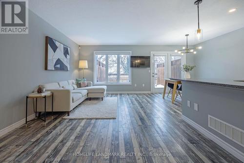 79 - 1061 Eagletrace Drive, London, ON - Indoor Photo Showing Living Room