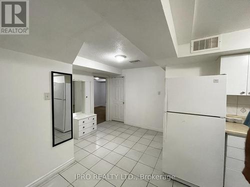 Bsmt - 5243 Brockworth Drive, Mississauga, ON - Indoor Photo Showing Kitchen