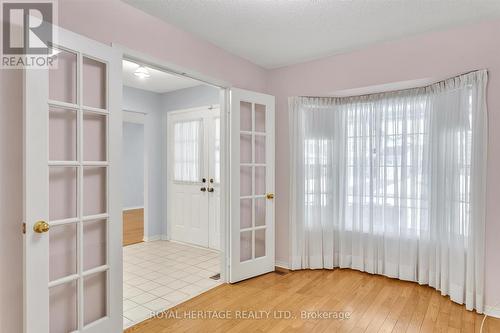 32 Elm Court, Kawartha Lakes (Lindsay), ON - Indoor Photo Showing Other Room