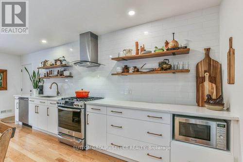 113 Hunt Club Drive, London, ON - Indoor Photo Showing Kitchen With Upgraded Kitchen