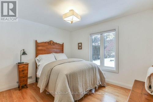 113 Hunt Club Drive, London, ON - Indoor Photo Showing Bedroom