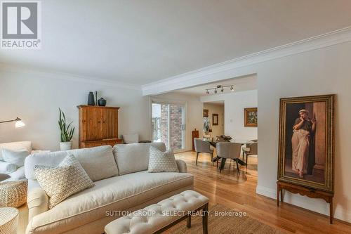 113 Hunt Club Drive, London, ON - Indoor Photo Showing Living Room