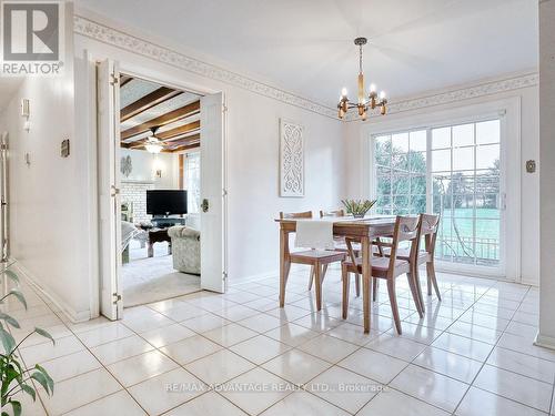 2047 Hamilton Road, London, ON - Indoor Photo Showing Dining Room