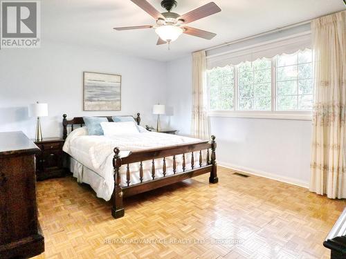 2047 Hamilton Road, London, ON - Indoor Photo Showing Bedroom