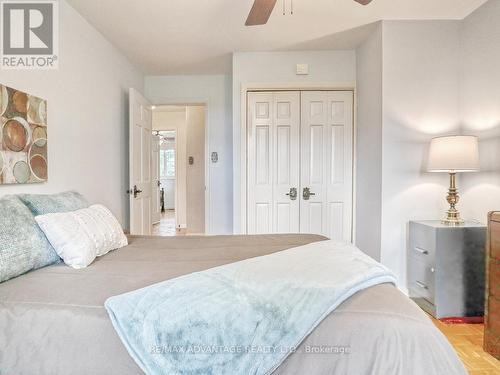 2047 Hamilton Road, London, ON - Indoor Photo Showing Bedroom