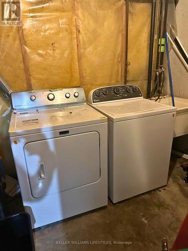 32 - 190 Fleming Drive, London, ON - Indoor Photo Showing Laundry Room