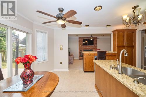 24 Bascary Crescent, St. Catharines (462 - Rykert/Vansickle), ON - Indoor Photo Showing Kitchen With Double Sink