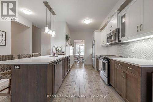 315 Telford Trail, Georgian Bluffs, ON - Indoor Photo Showing Kitchen With Upgraded Kitchen