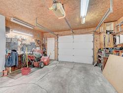 Garage - 