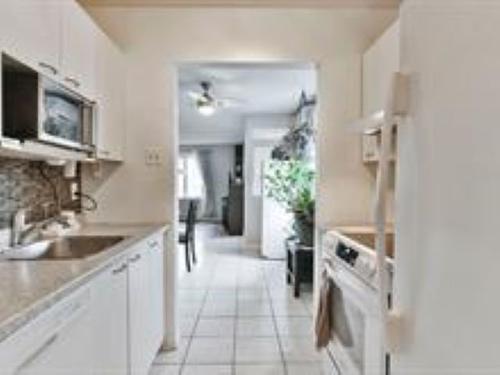 Cuisine - 180Z  - 182Z Mtée Gagnon, Bois-Des-Filion, QC - Indoor Photo Showing Kitchen