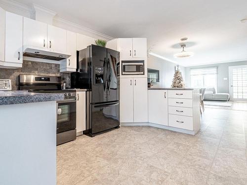 Kitchen - 5988  - 5994 Rue De La Frontière, Sherbrooke (Brompton/Rock Forest/Saint-Élie/Deauville), QC - Indoor Photo Showing Kitchen