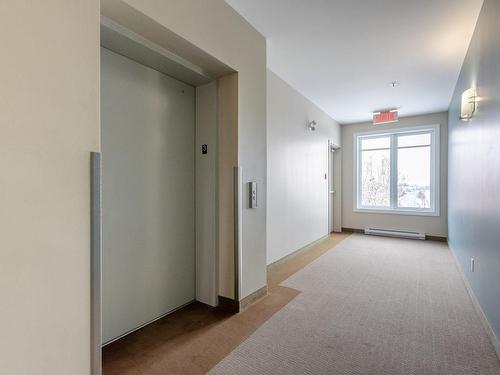 Elevator - 309-9540 Boul. Rivard, Brossard, QC - Indoor Photo Showing Other Room