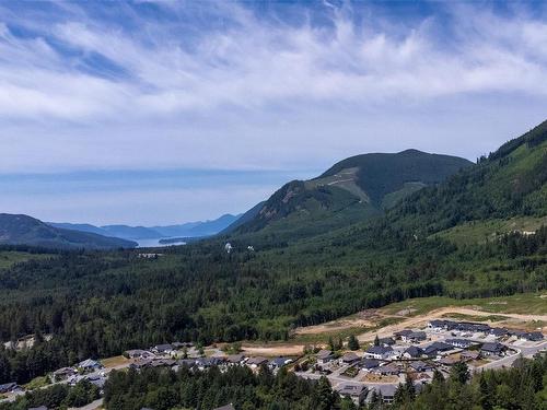 493 Mountain View Dr, Lake Cowichan, BC 