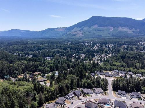 493 Mountain View Dr, Lake Cowichan, BC 