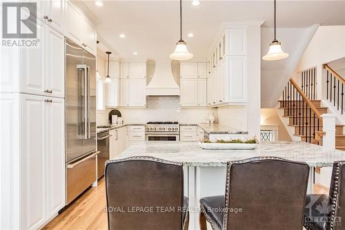 365 Echo Drive, Ottawa, ON - Indoor Photo Showing Kitchen With Upgraded Kitchen