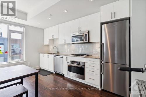 419 - 7 Marquette Avenue, Ottawa, ON - Indoor Photo Showing Kitchen With Stainless Steel Kitchen With Upgraded Kitchen