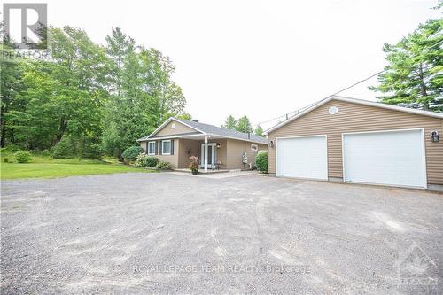 259 3 Mile, Lanark Highlands, ON - Outdoor